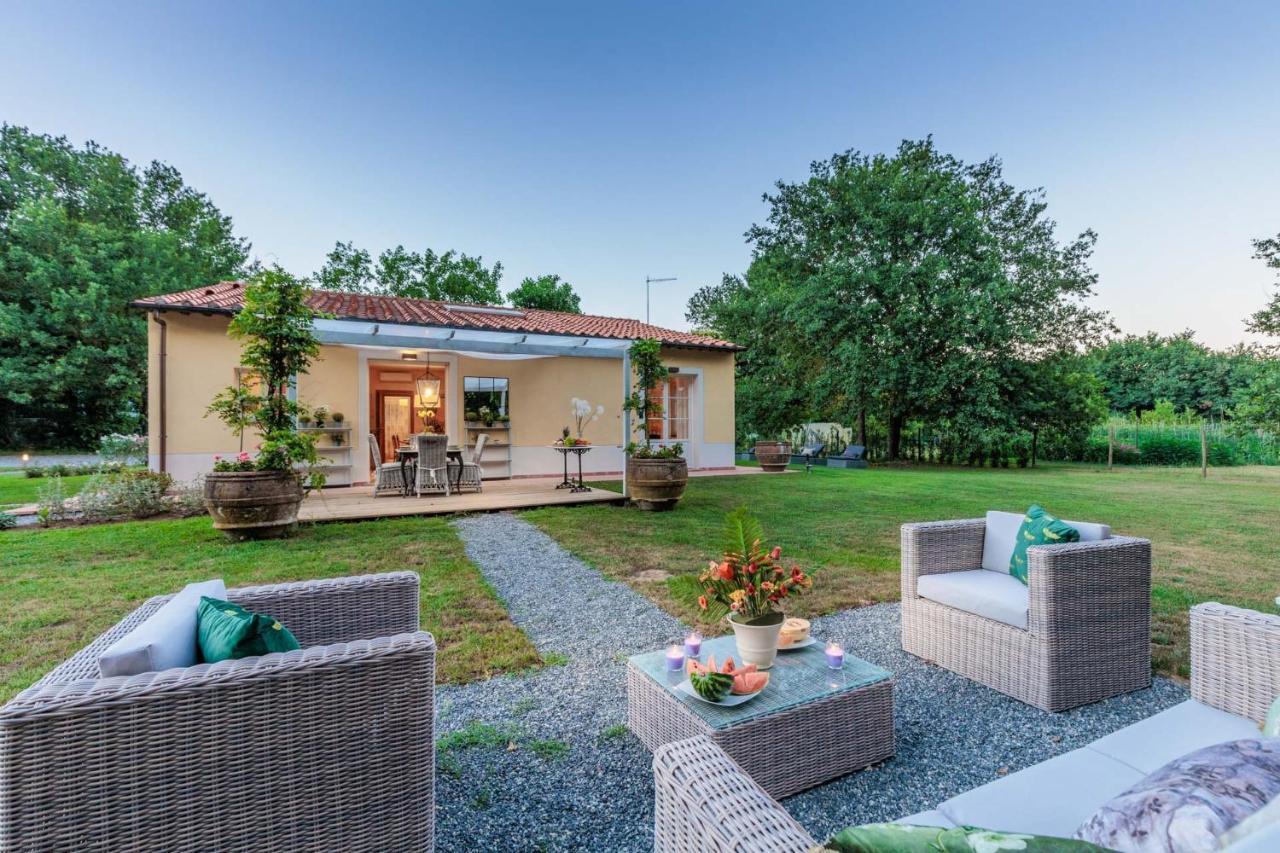 Villa Bassotta, A Charming Cottage Lucca Kültér fotó