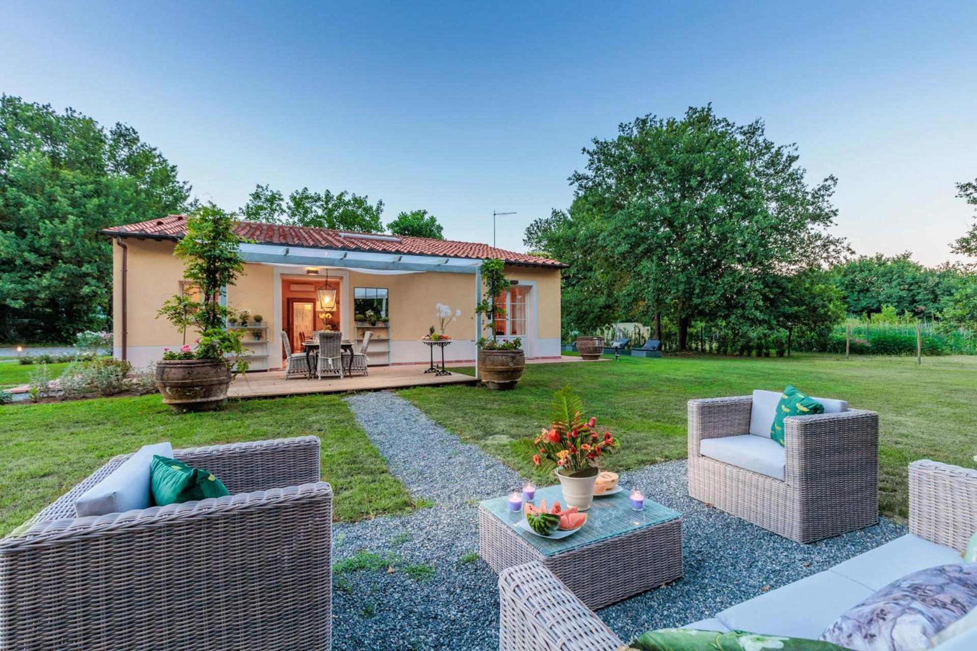 Villa Bassotta, A Charming Cottage Lucca Kültér fotó